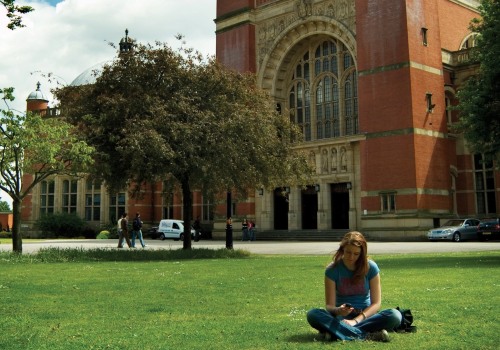 A Guide to University Tutors in Birmingham